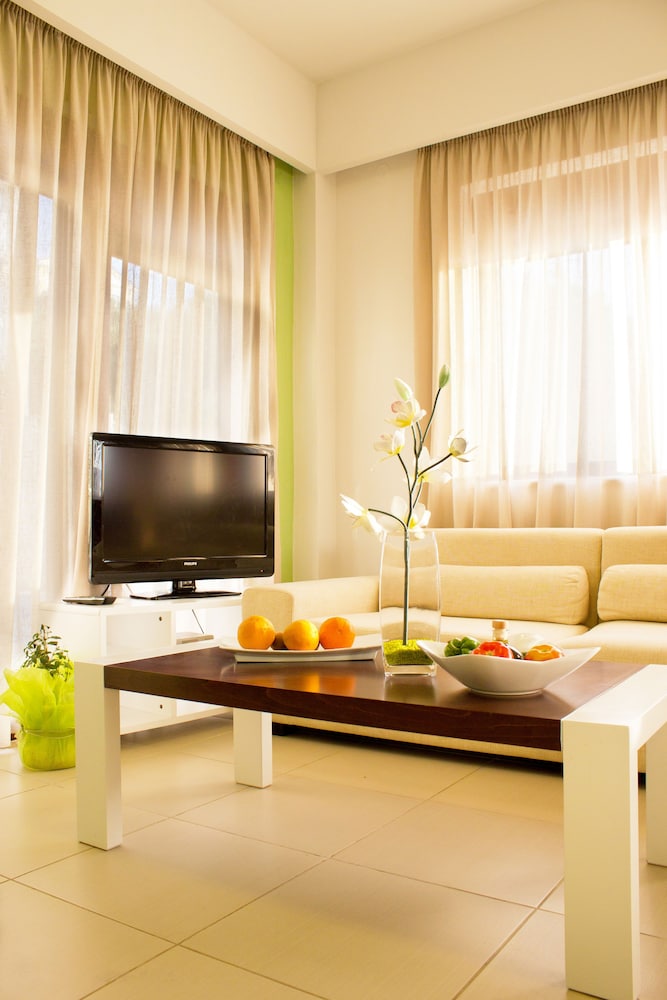 ESTHISIS SUITES CHANIA 46/57