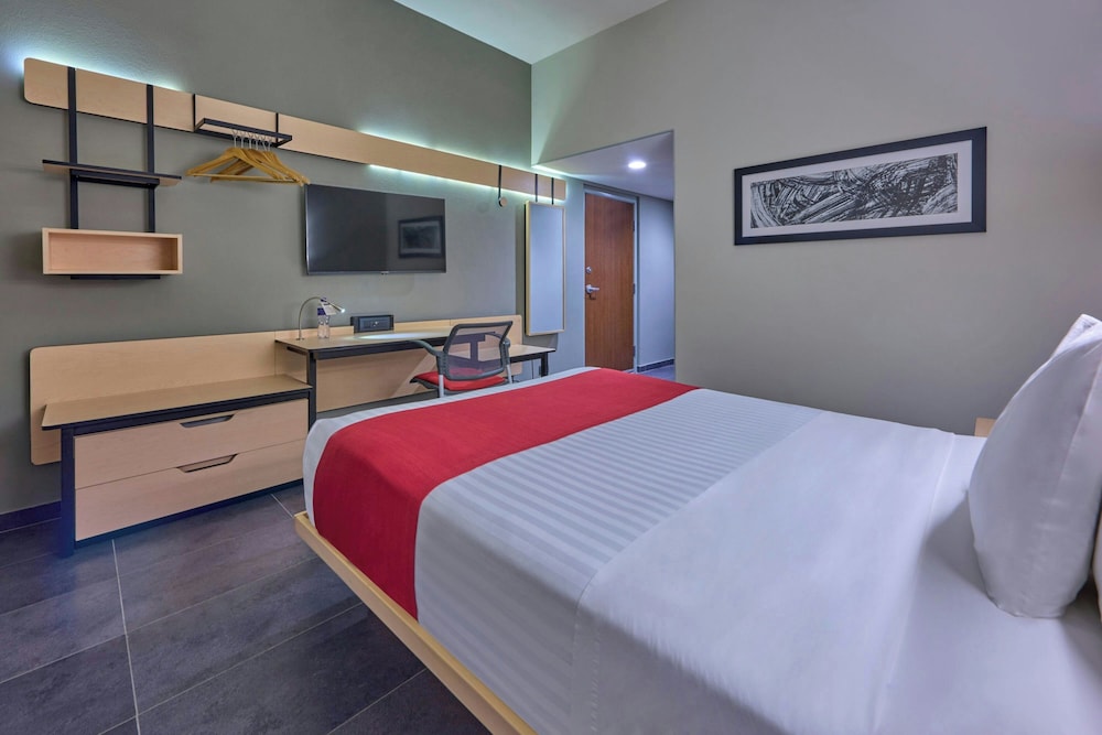 غرفة بسرير كوين، City Express by Marriott La Paz 2/6