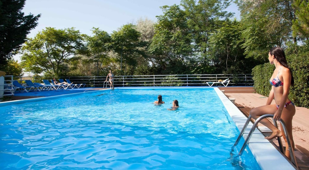 Valdor Holiday Center 28/64