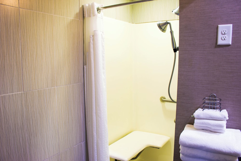Holiday Inn Express & Suites Havelock NW-New Bern, an IHG Hotel 45/45