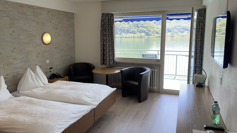 TRESA BAY HOTEL 2/32
