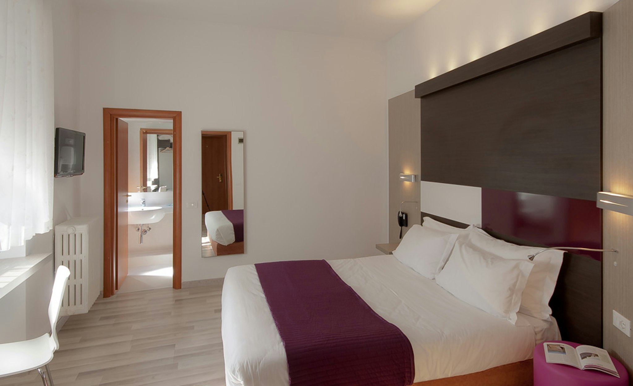 Genius Downtown Hotel 13/52