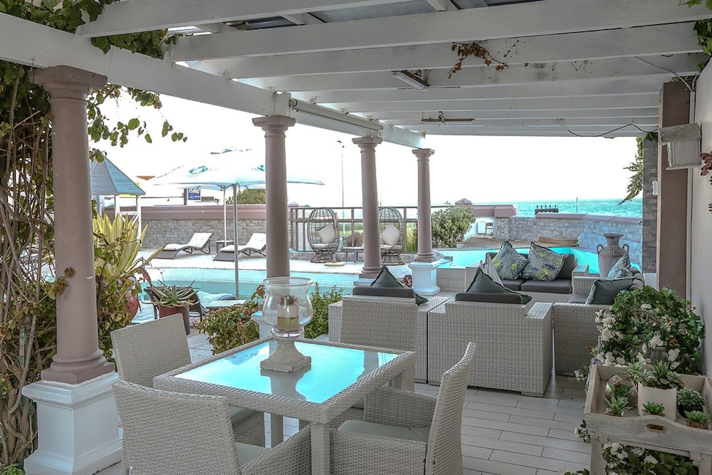 Misty Waves Boutique Hotel 47/79