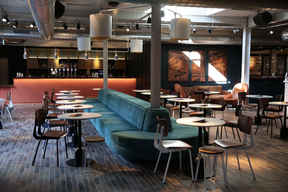 Bullitt Hotel 40/49