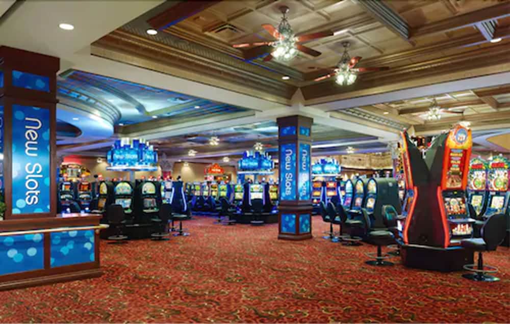 Ameristar Casino Resort Spa St. Charles 30/64