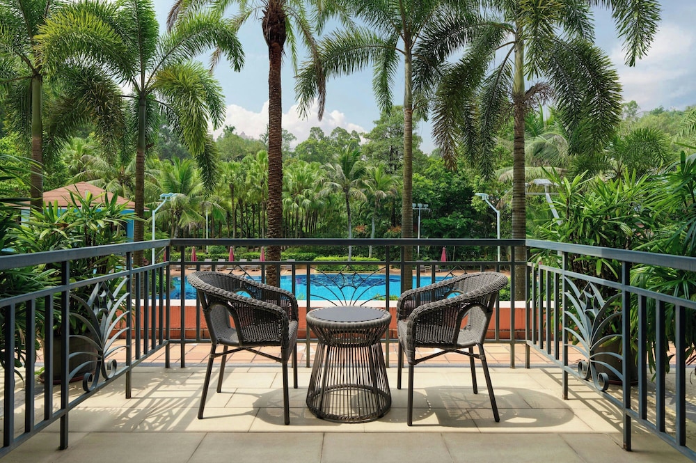 Dongguan Forum Hotel and Apartment 48/50