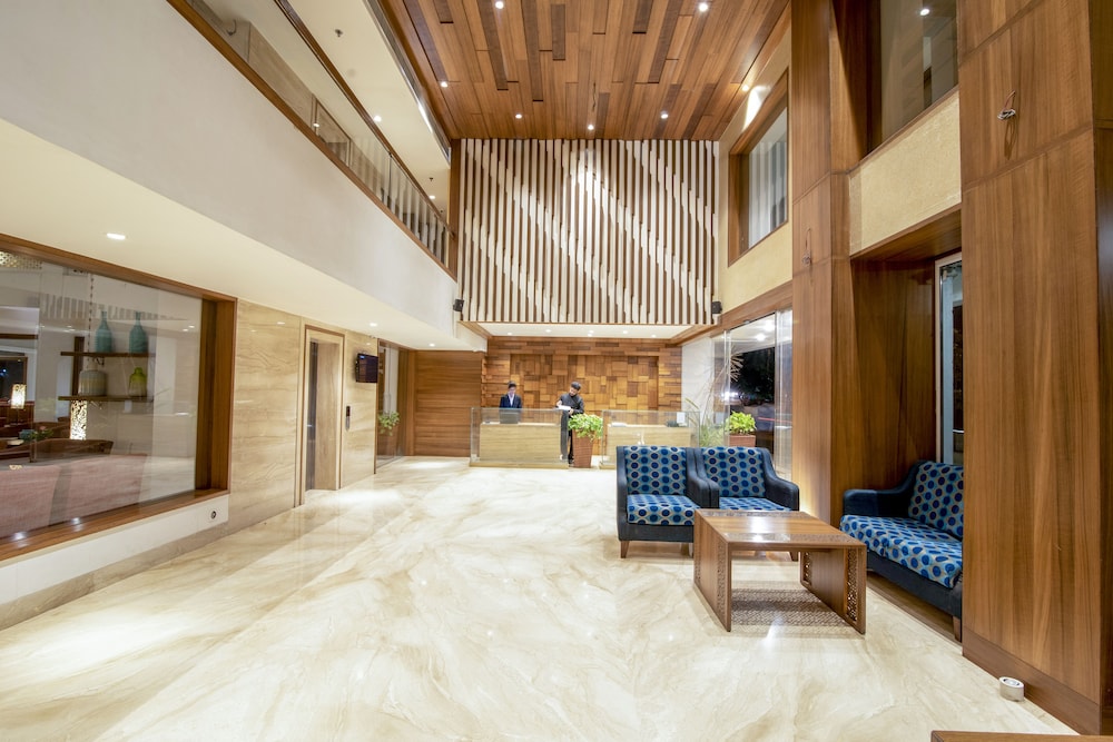 HOTEL EMERALD PARK-SHARANPUR 2/36