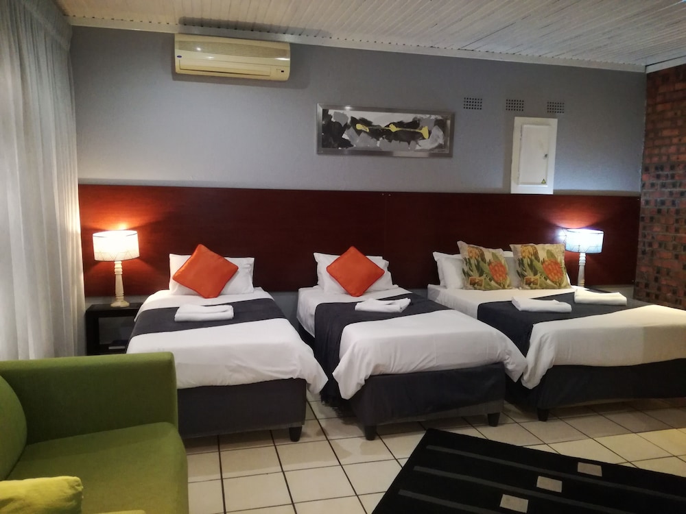 21 On Coetzee Guest House 7/22