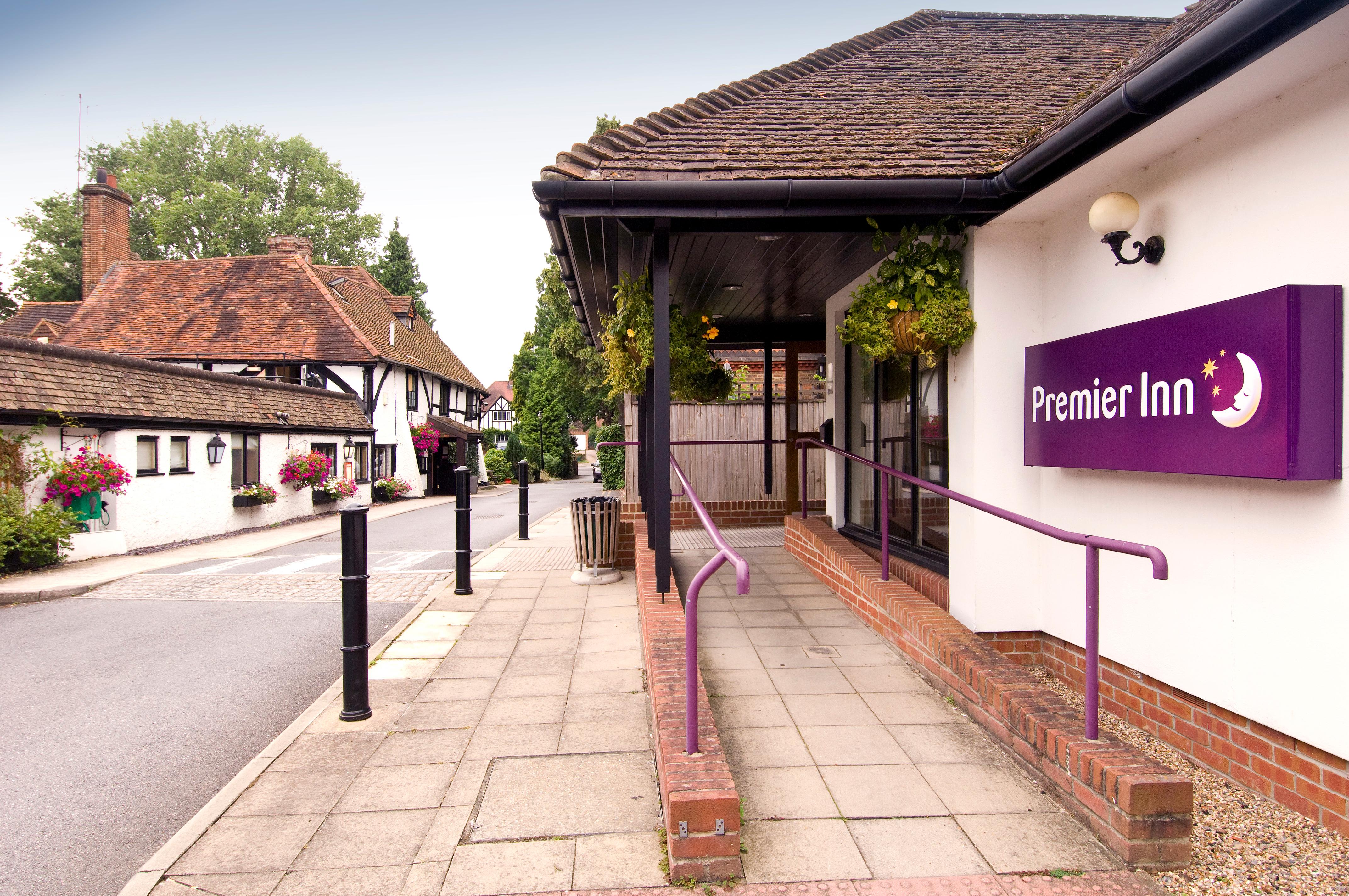Premier Inn Redhill Reigate 21/25