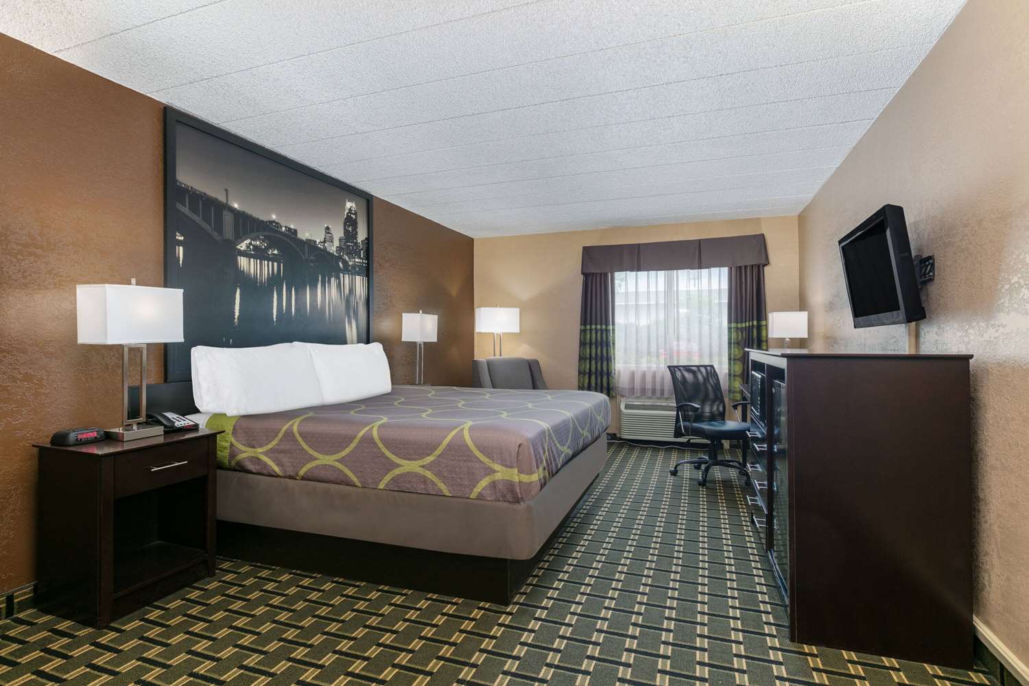 Super 8 By Wyndham Grand Prairie North 11/29