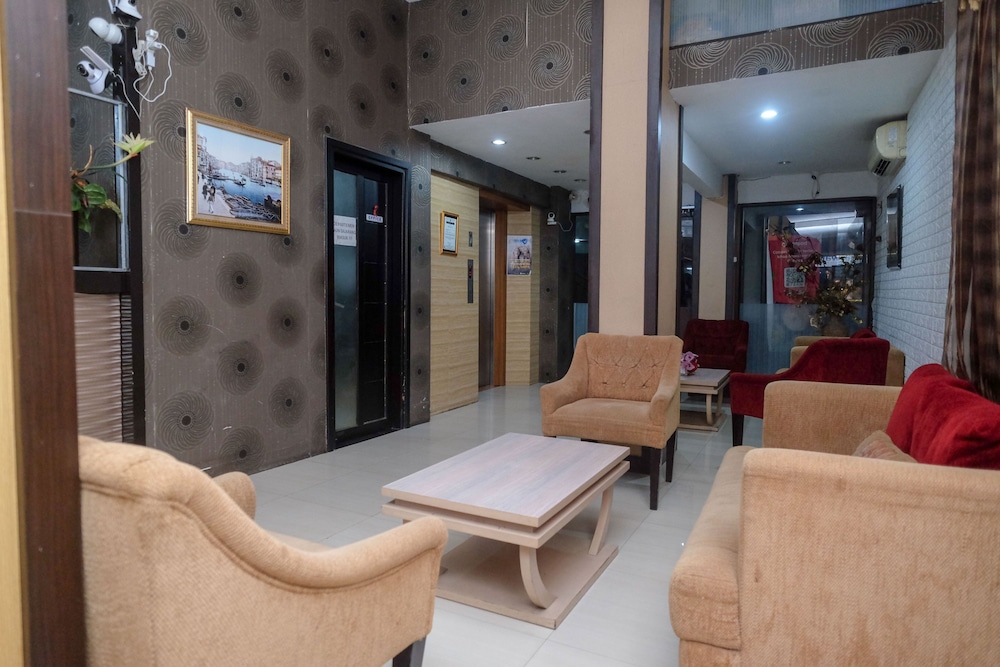RedDoorz Plus Grand Populer Hotel (ex Nida Rooms Makassar Sulawesi) 24/33