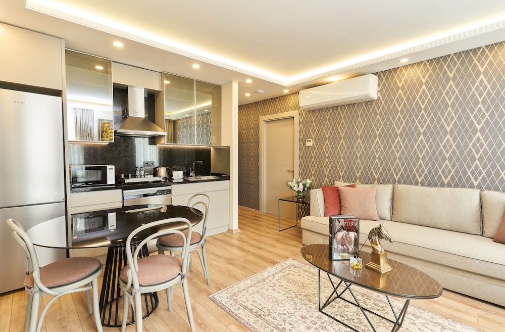 All Seasons Suites 15/22