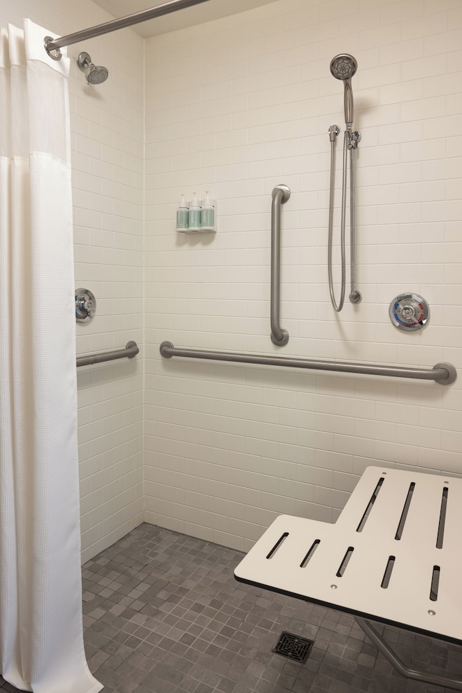 Residence Inn By Marriott Bloomington By Mall of America 47/48