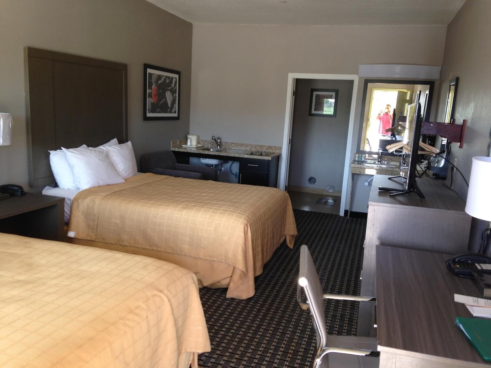 Quality Inn Suites Cotulla 14/49