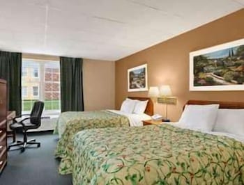 Days Inn by Wyndham Madisonville 7/17