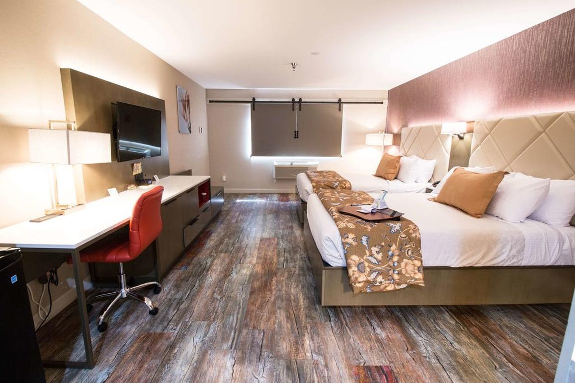 Empeiria High Sierra Hotel 35/50