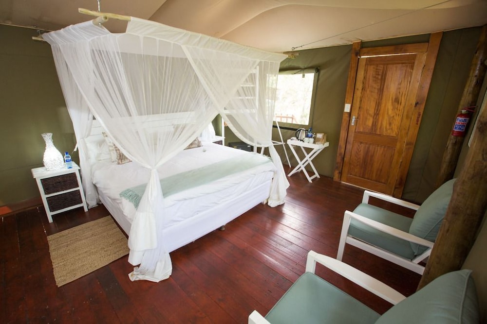 Ngama Tented Safari Lodge 10/50