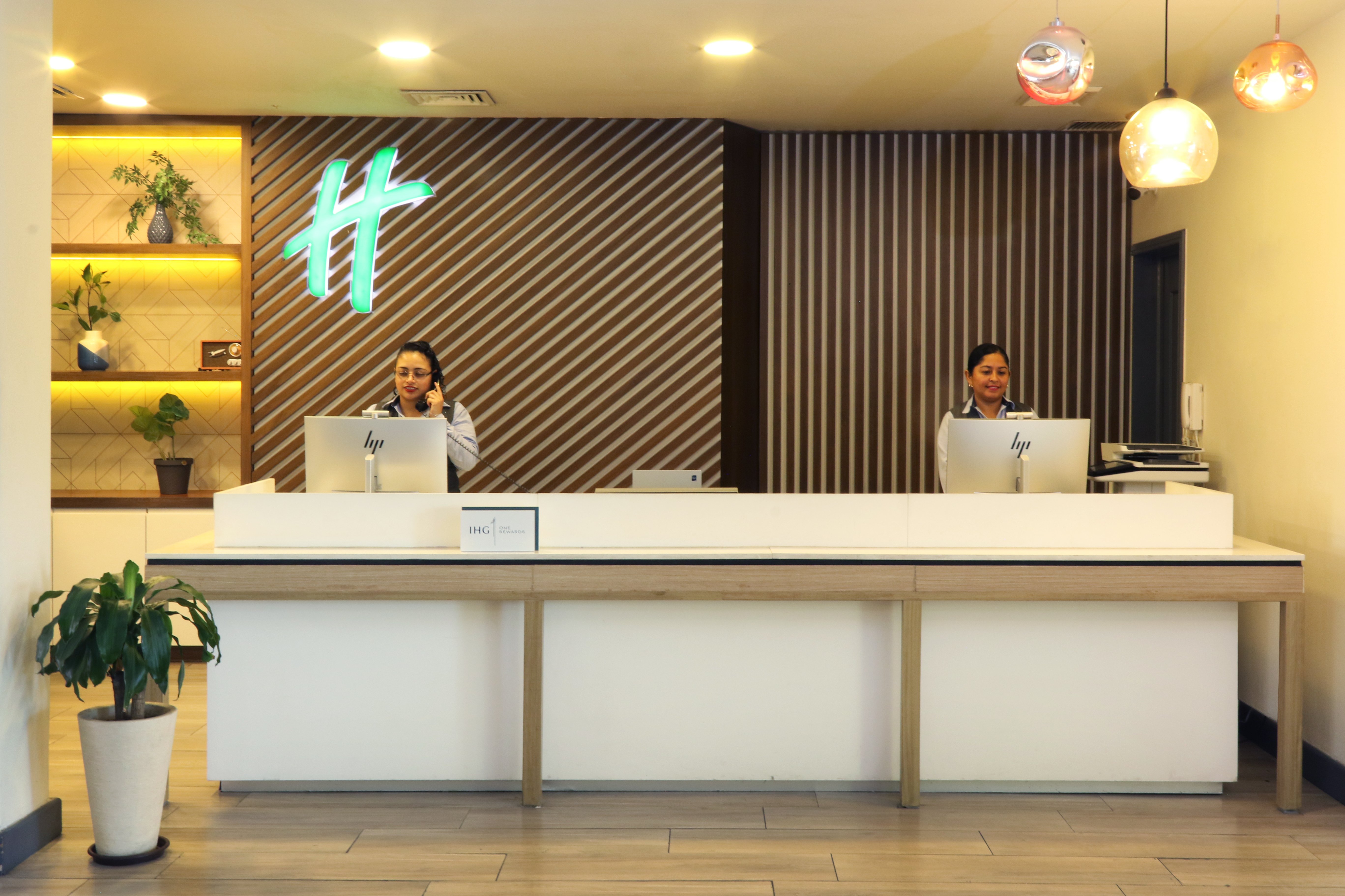 Holiday Inn Cd Del Carmen 6/50