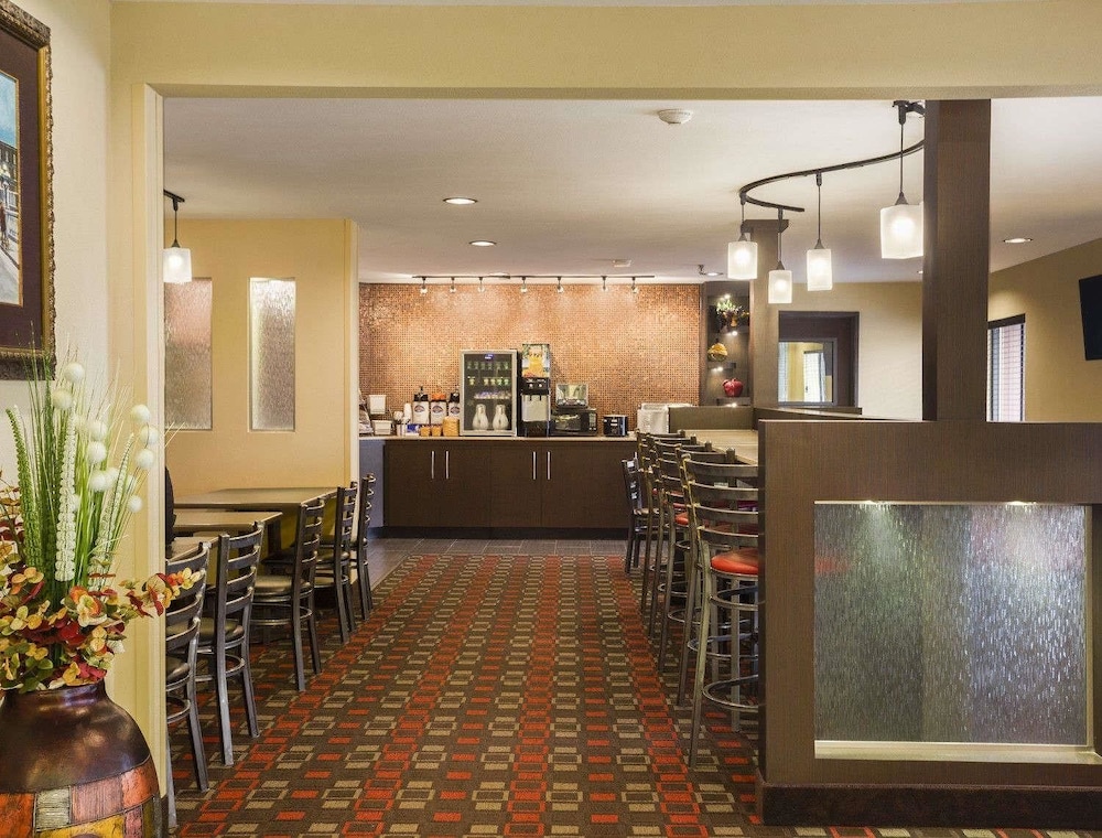 Days Inn by Wyndham Fort Smith 12/29