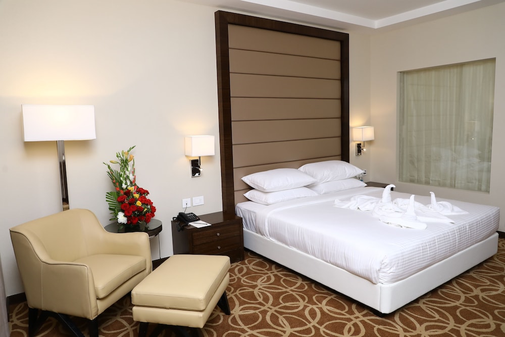 غرفة تنفيذية بسرير كوين، Y N Hotels 3/3