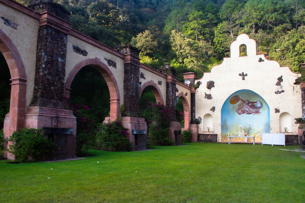 Sierra Lago Resort And Spa 43/57