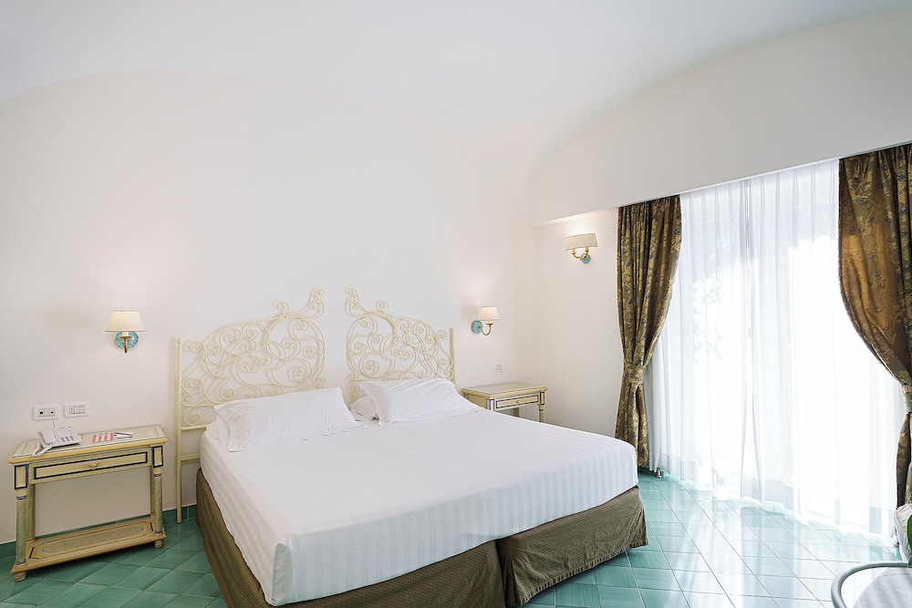 GRAND HOTEL IL MORESCO 27/72