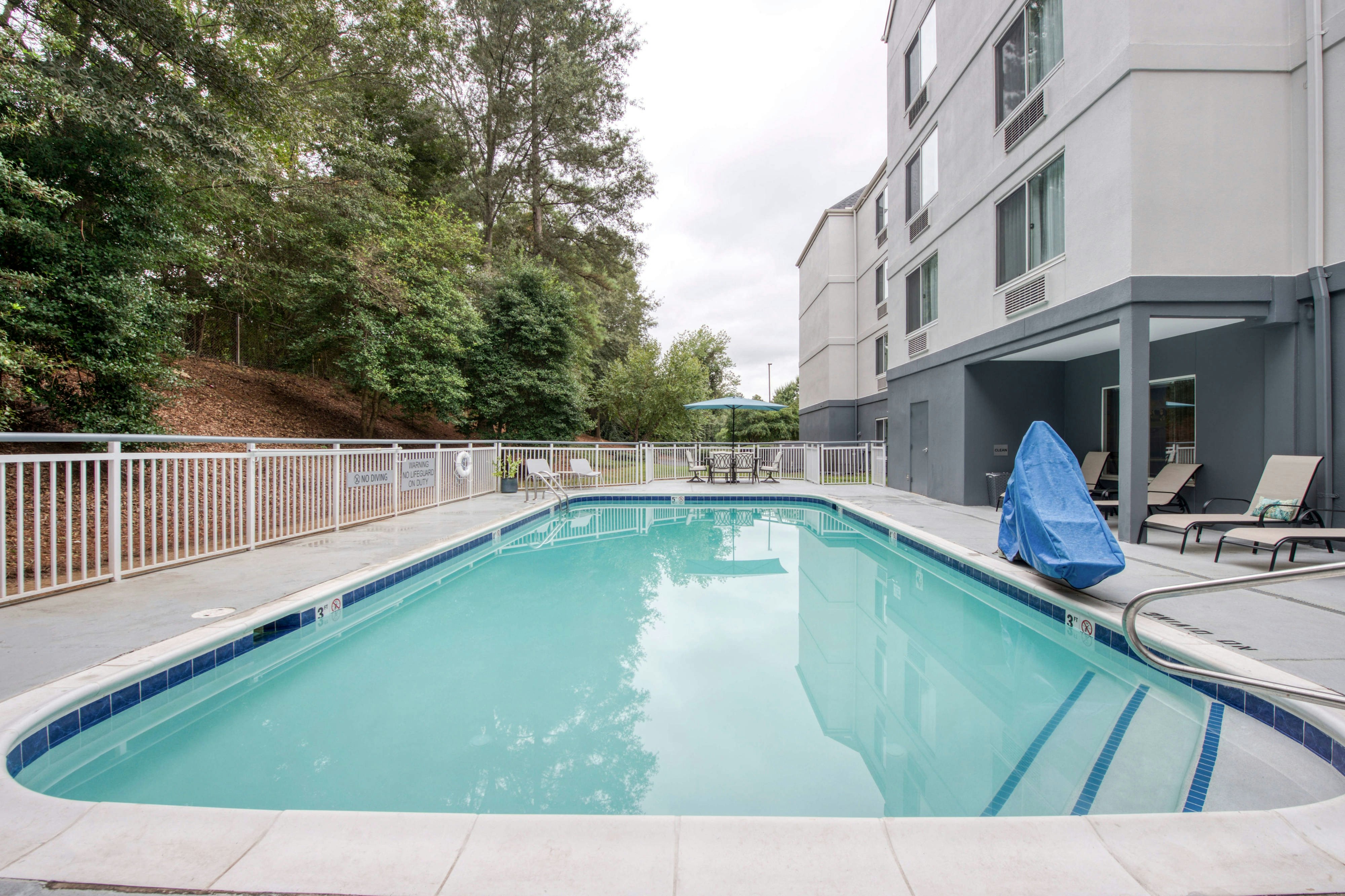 Fairfield Inn Suites Raleigh Crabtree Valley 14/14