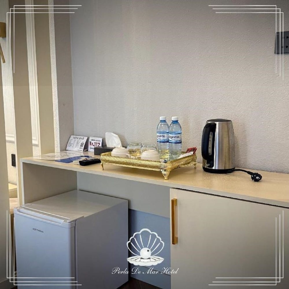 Perla De Mar Hotel 8/63