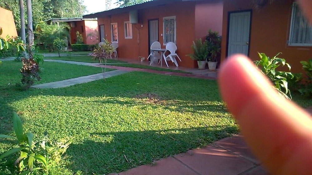 Gloria Apos S Bed And Breakfast 34/50