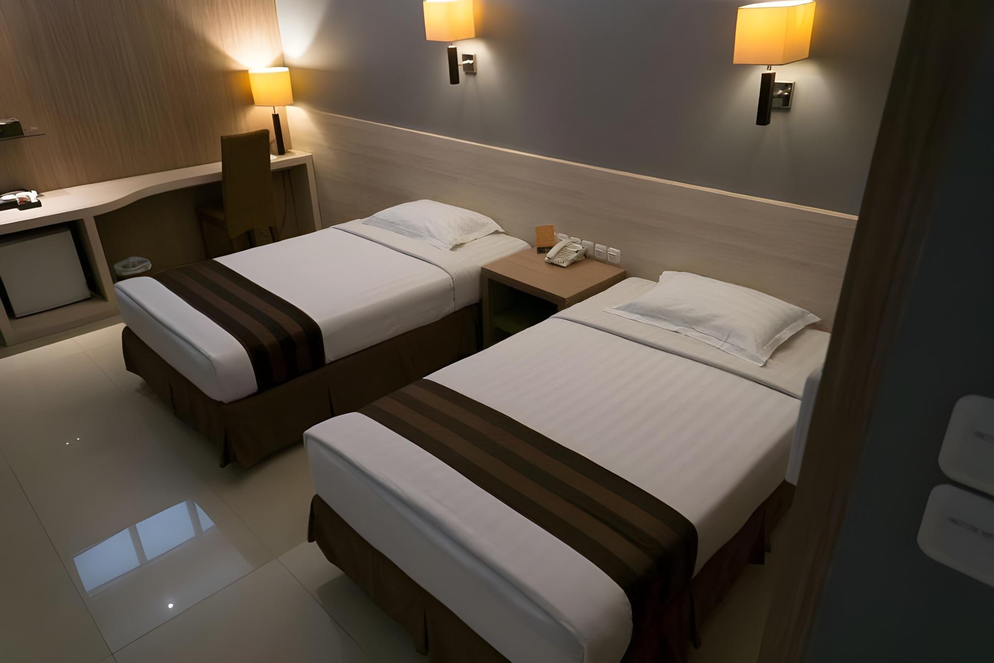 Hotel Asri Tasikmalaya 12/17