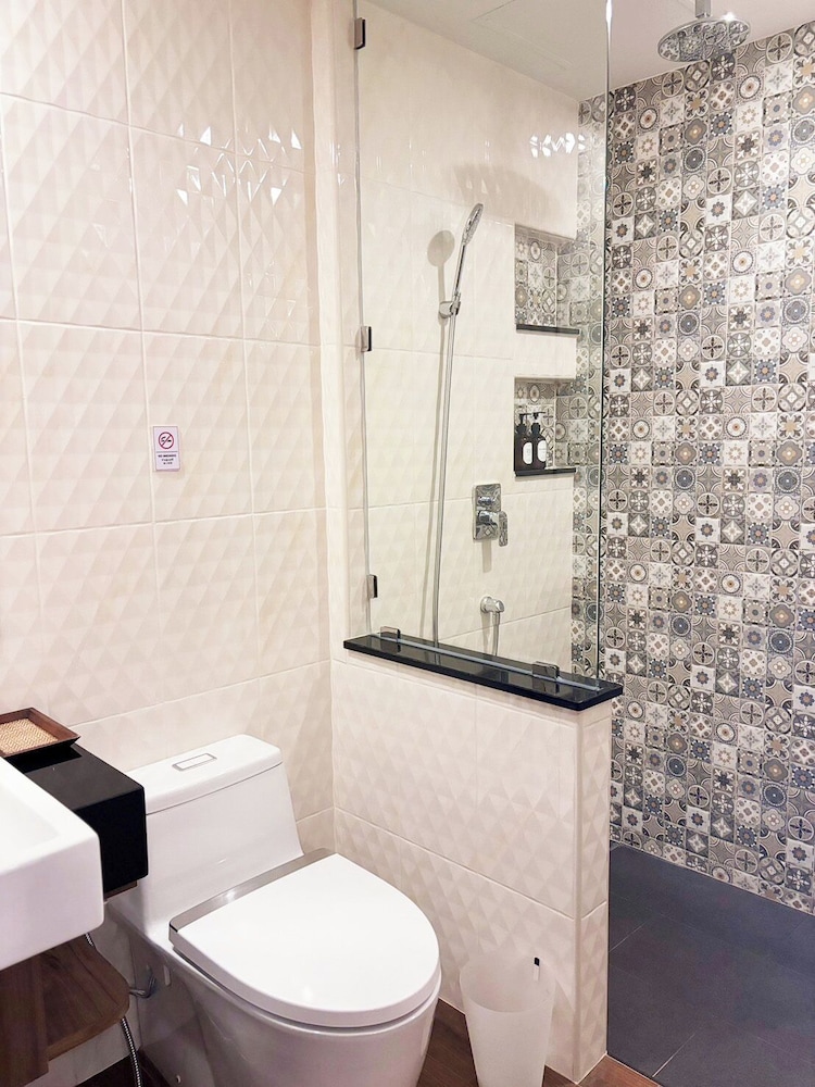 Patra Phrasing Boutique Hotel 48/50