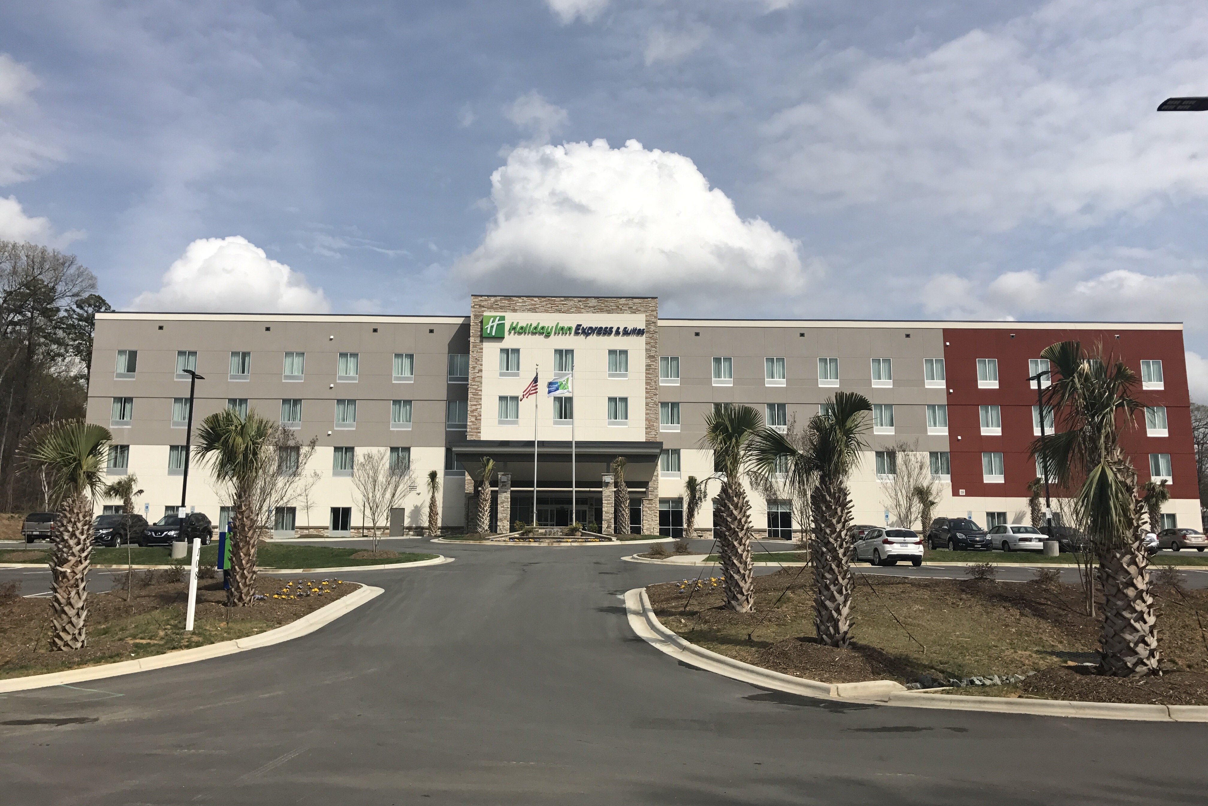 Holiday Inn Express And Suites Charlotte Airport 54/58