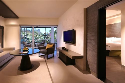 Executive, Suite