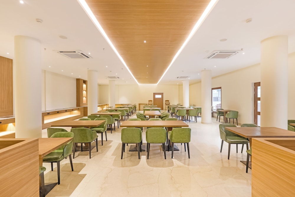 Club Mahindra Arookutty 37/47