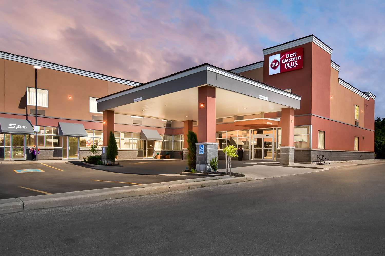 Best Western Plus Fergus Hotel 11/11