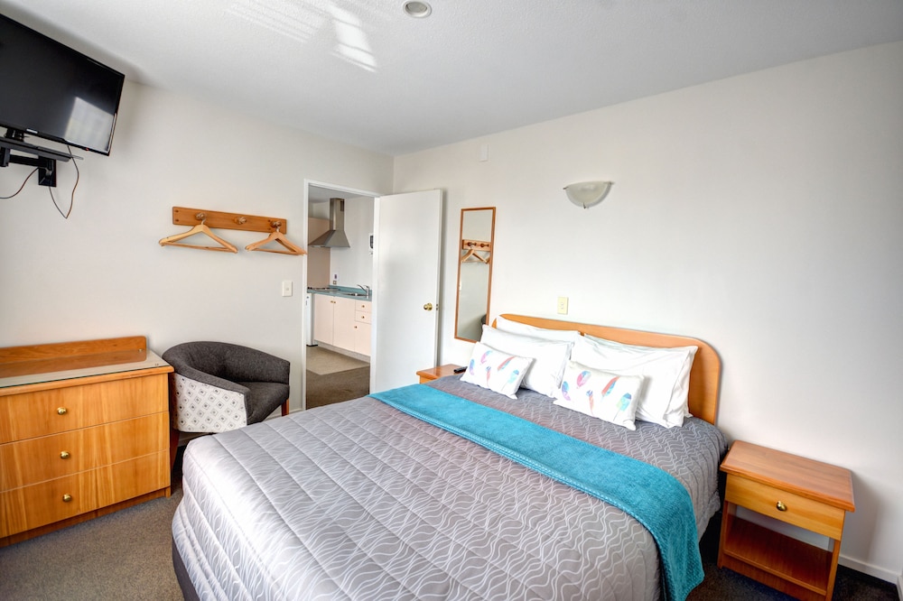 2 BEDROOMS, APARTMENT