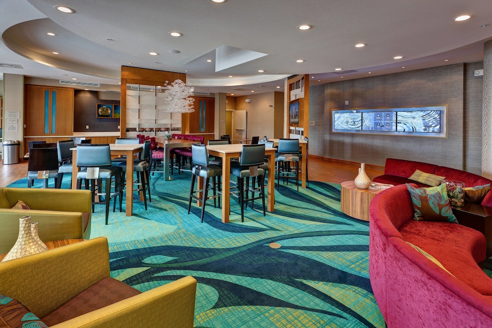 Springhill Suites Wichita Airport 8/69