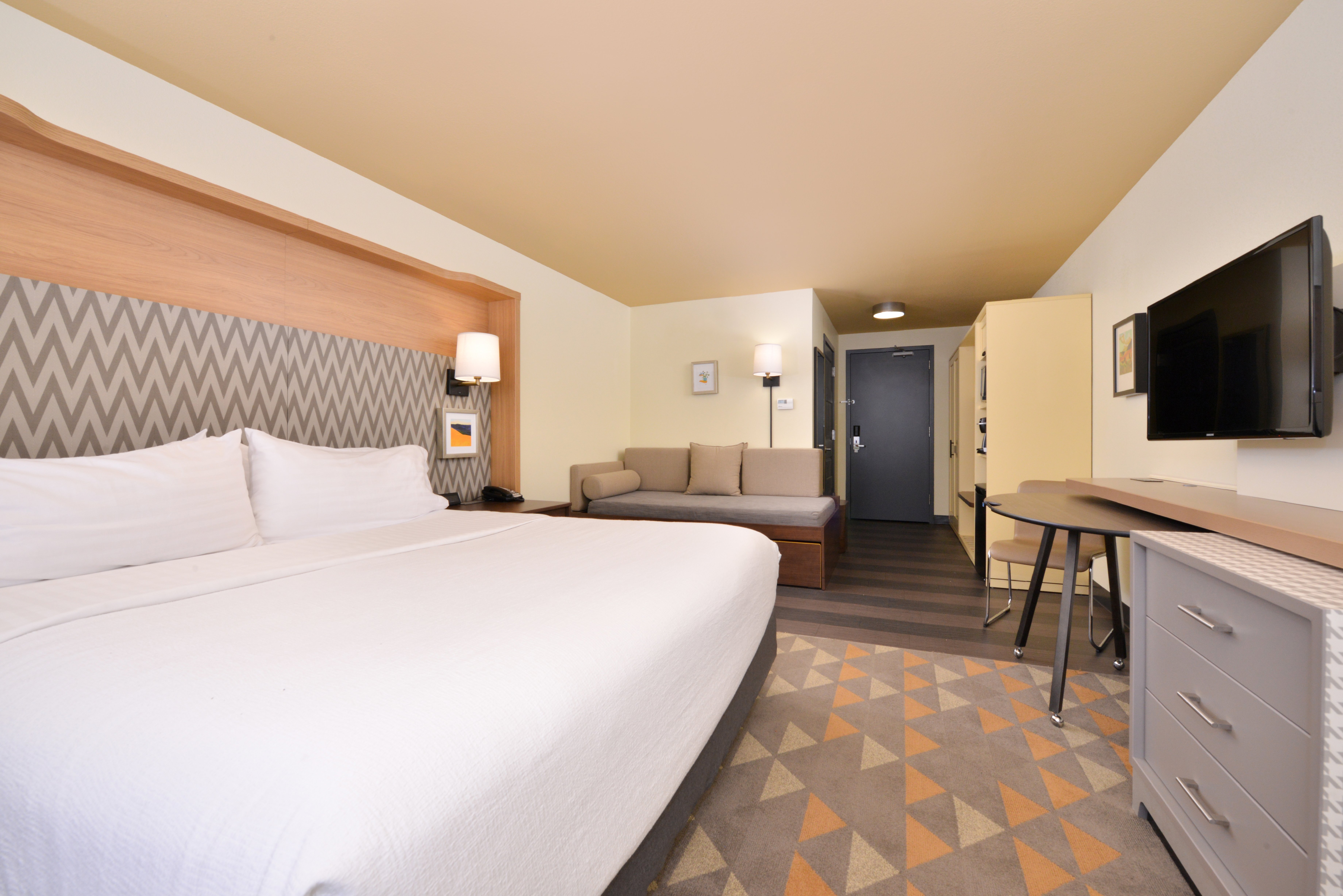 Holiday Inn Kansas City Airport 9/42