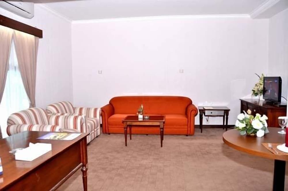 Bahari Inn Tegal 19/36