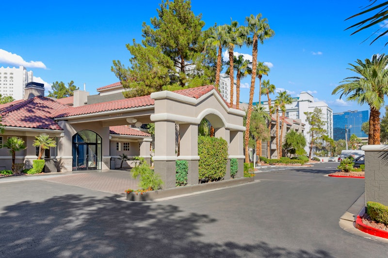 Desert Rose Resort 41/47