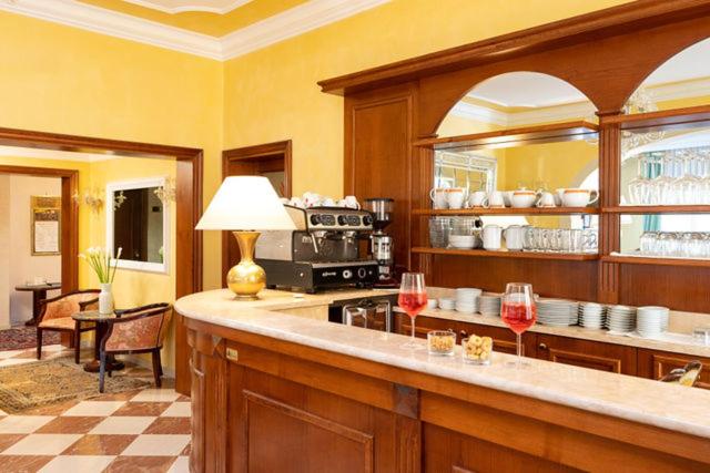 Hotel Villa Cipro 19/62