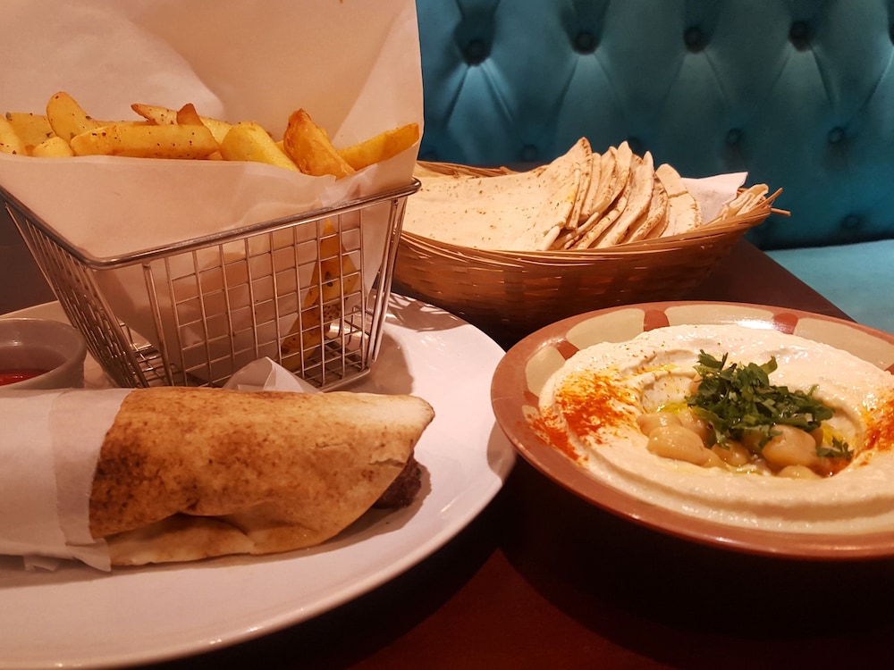 Heathrow Inn 37/56