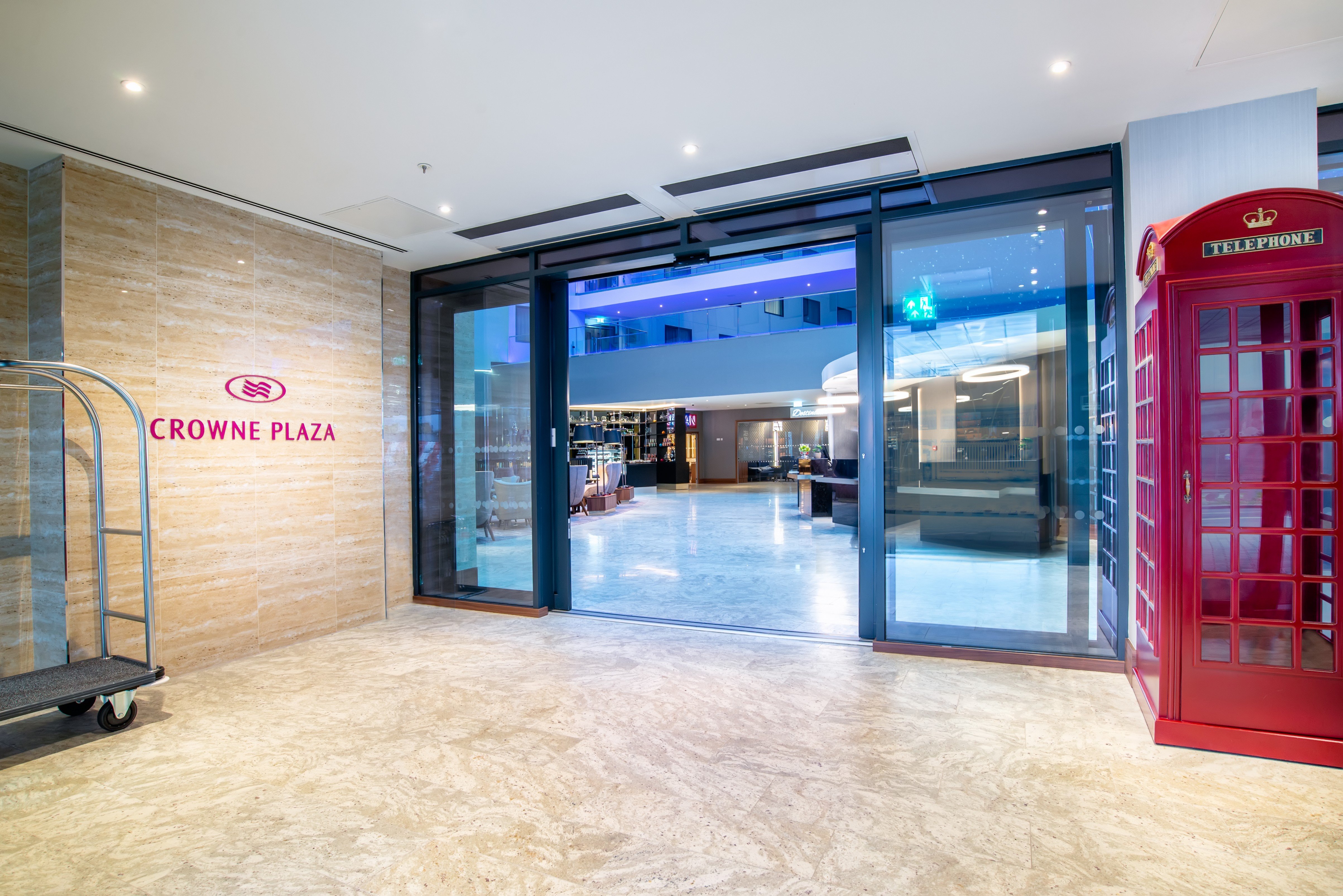 CROWNE PLAZA LONDON HEATHROW T4 7/65