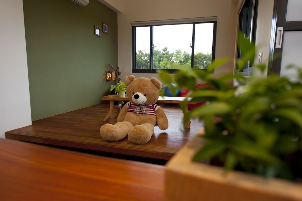 The Tree Bed and Breakfast 44/71