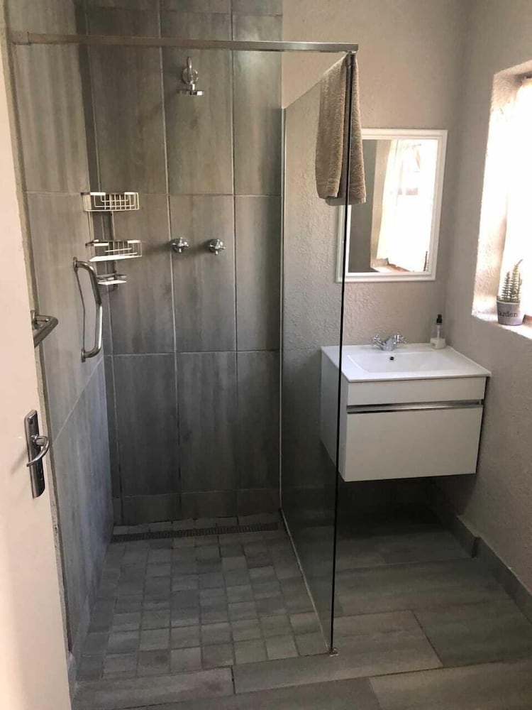 Amies Self-Catering Apartments 30/30