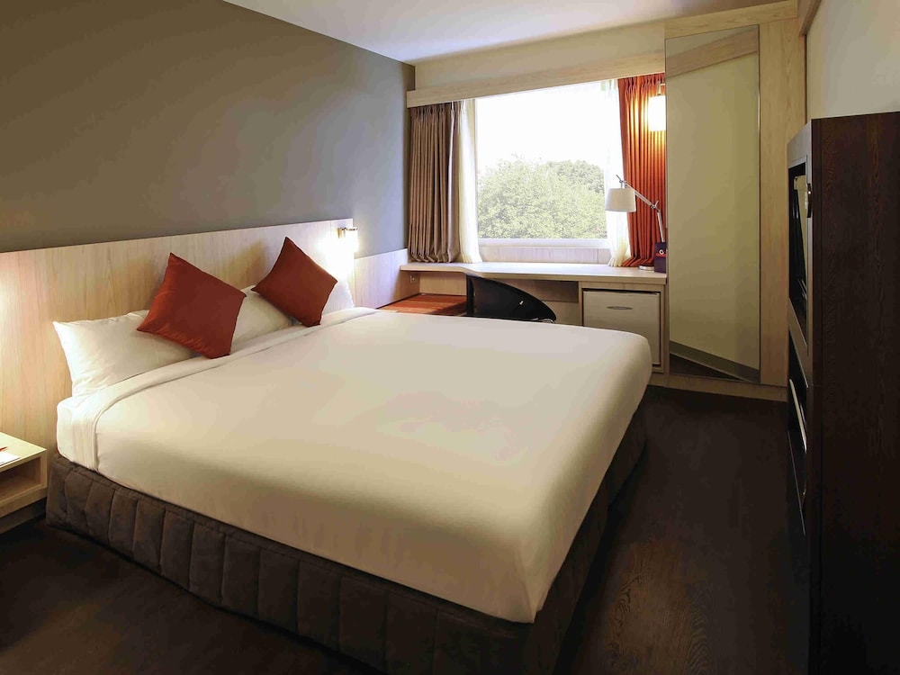 STANDARD, KING BED