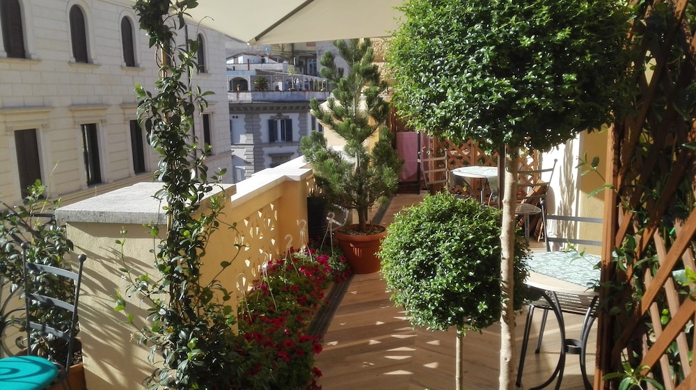 HOTEL RESIDENZA CAVALLINI 28/32