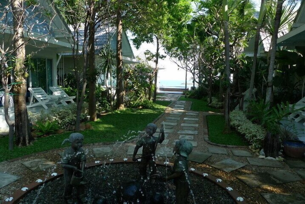 Blue Sky Resort 44/50