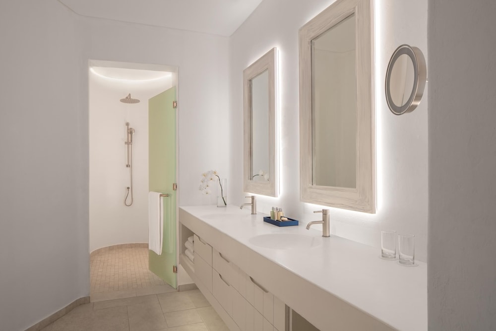 Anantara Retreat Santorini Abu Dhabi - Adults Only 67/71