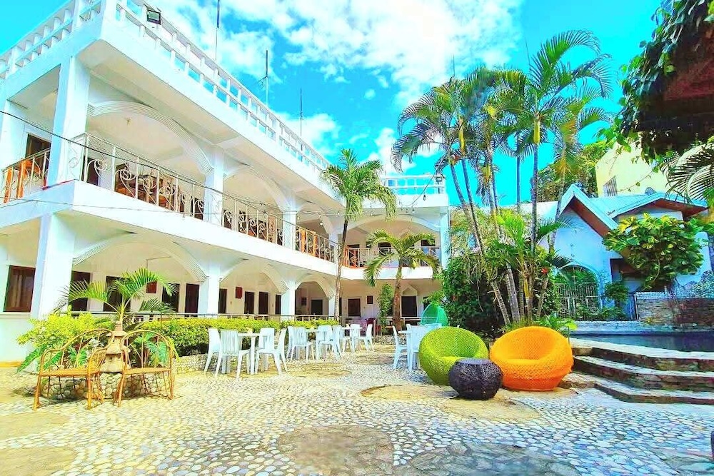 Simon's Heritage Resort 49/61